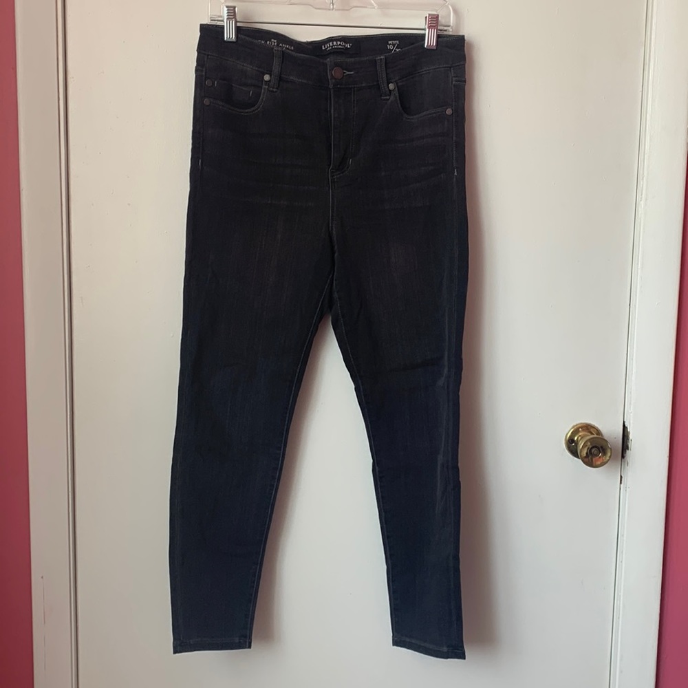 Liverpool | High Rise Ankle | Black Jeans | 10/30